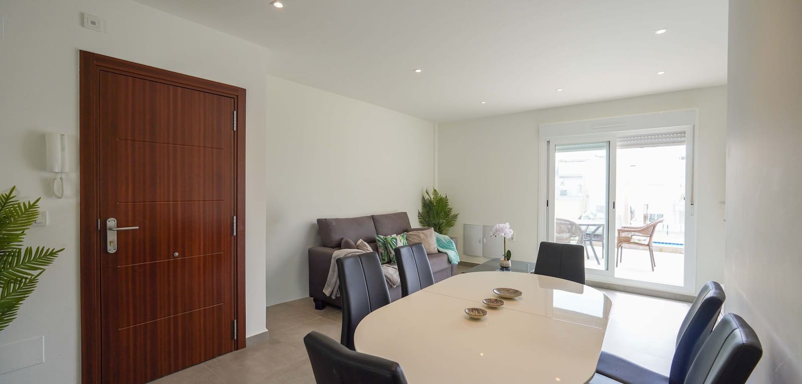 2 makuuhuone Huoneisto myytävänä paikassa Torrevieja mukana uima-altaan - 285 000 € (Ref: 9990935)