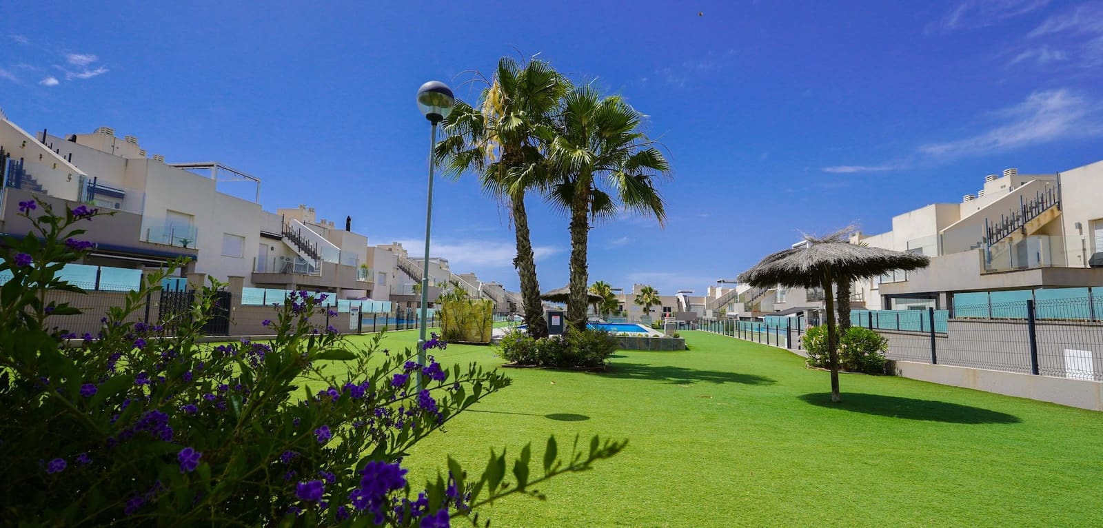 2 makuuhuone Huoneisto myytävänä paikassa Torrevieja mukana uima-altaan - 285 000 € (Ref: 9990935)