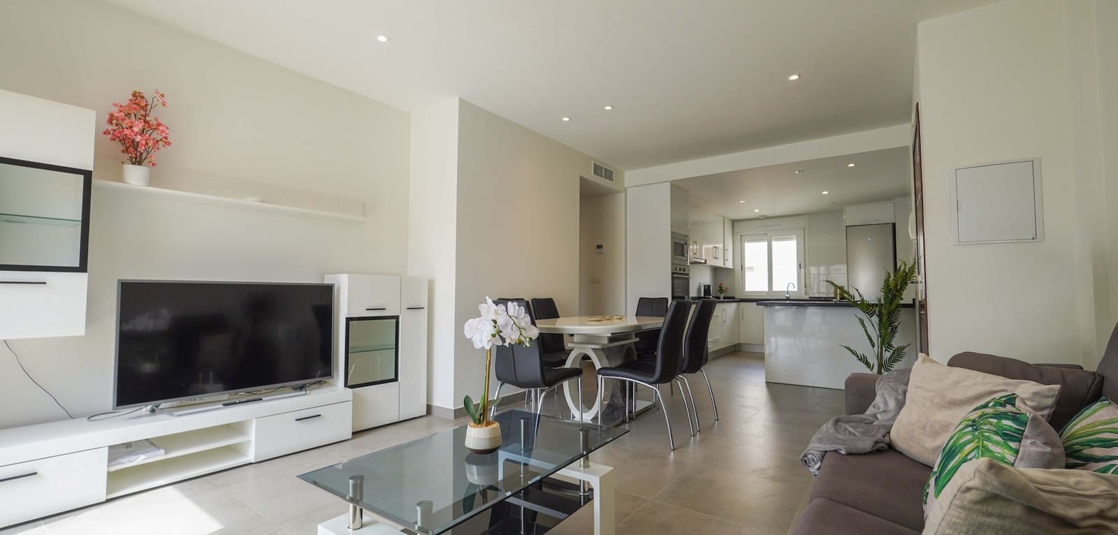2 makuuhuone Huoneisto myytävänä paikassa Torrevieja mukana uima-altaan - 285 000 € (Ref: 9990935)