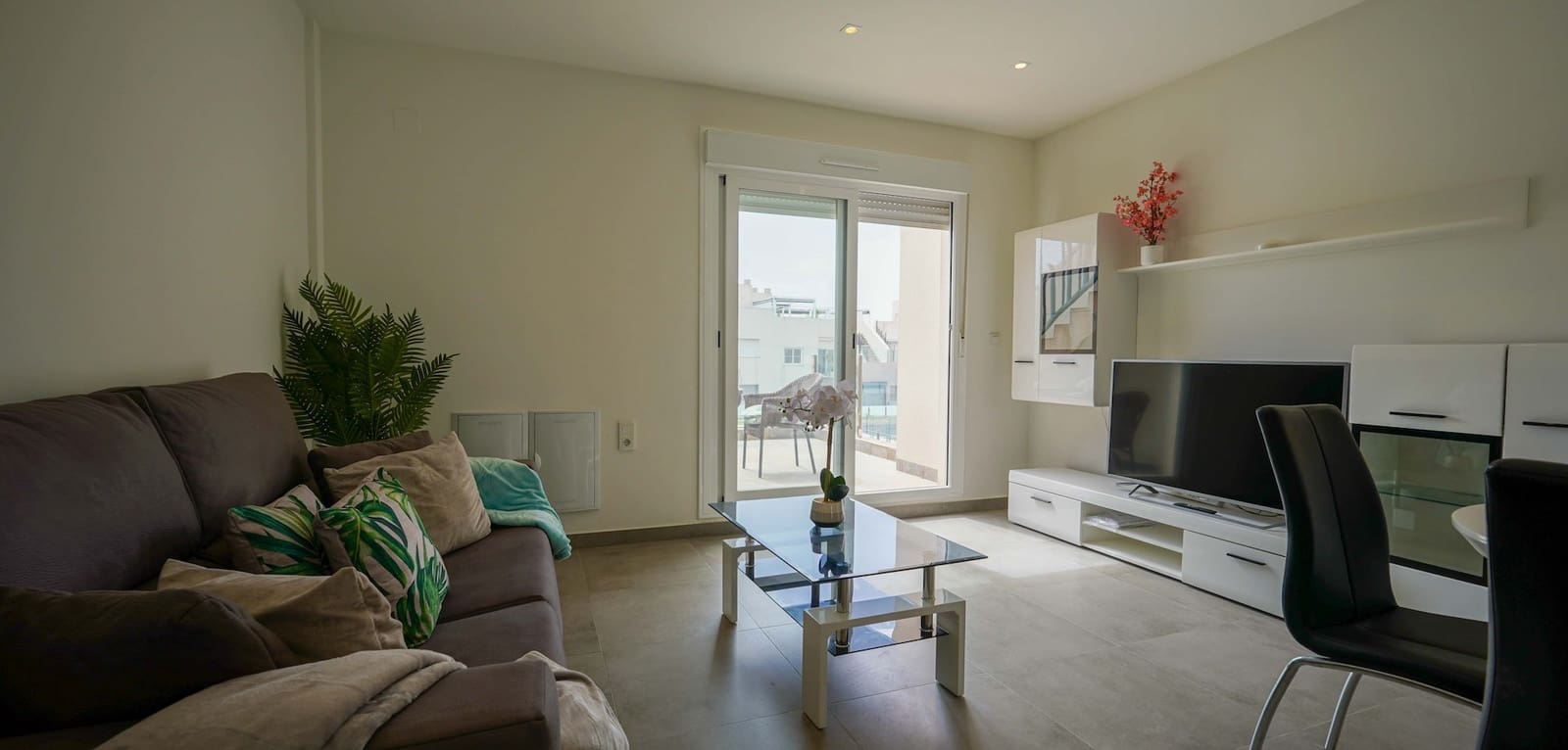 2 makuuhuone Huoneisto myytävänä paikassa Torrevieja mukana uima-altaan - 285 000 € (Ref: 9990935)