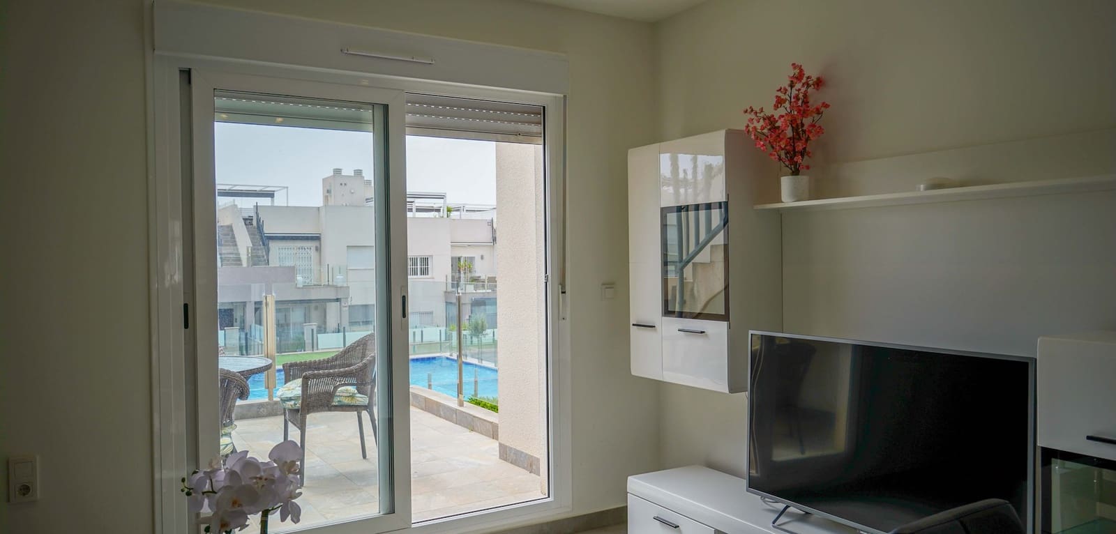 2 makuuhuone Huoneisto myytävänä paikassa Torrevieja mukana uima-altaan - 285 000 € (Ref: 9990935)