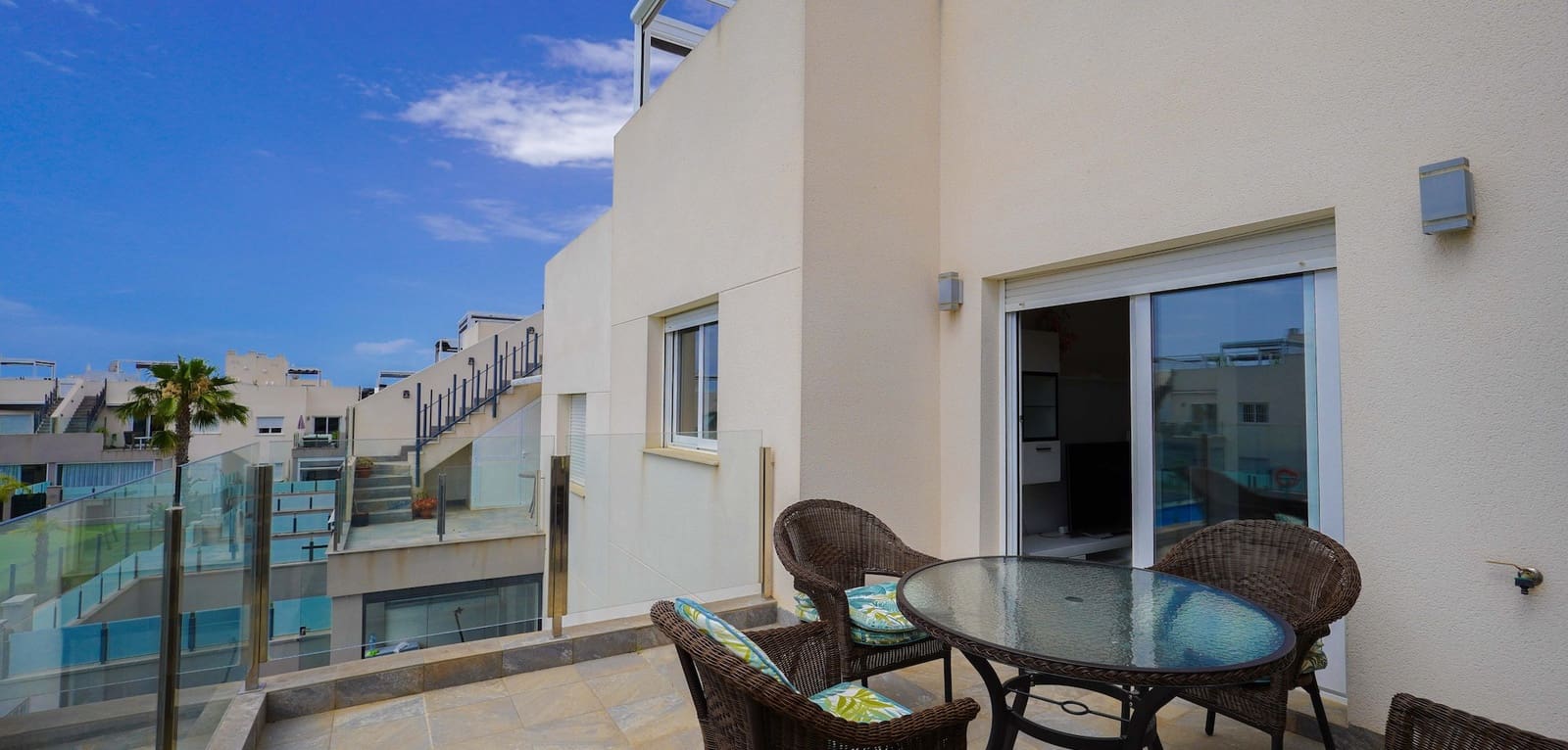 2 makuuhuone Huoneisto myytävänä paikassa Torrevieja mukana uima-altaan - 285 000 € (Ref: 9990935)