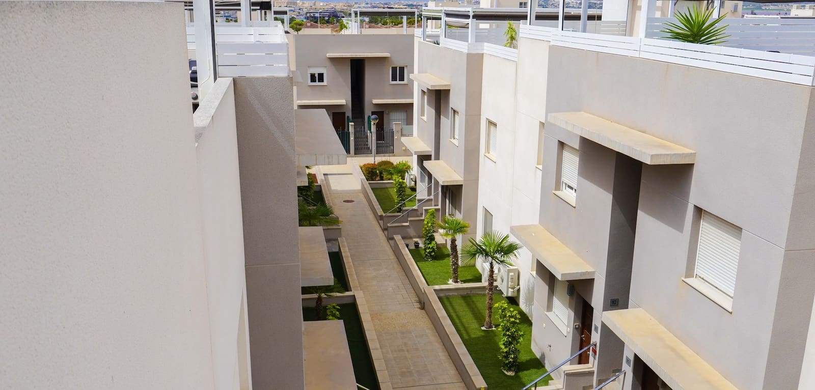 2 makuuhuone Huoneisto myytävänä paikassa Torrevieja mukana uima-altaan - 285 000 € (Ref: 9990935)