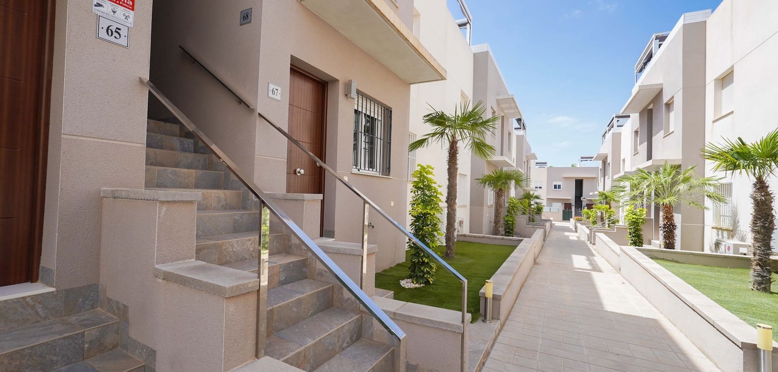 2 makuuhuone Huoneisto myytävänä paikassa Torrevieja mukana uima-altaan - 285 000 € (Ref: 9990935)