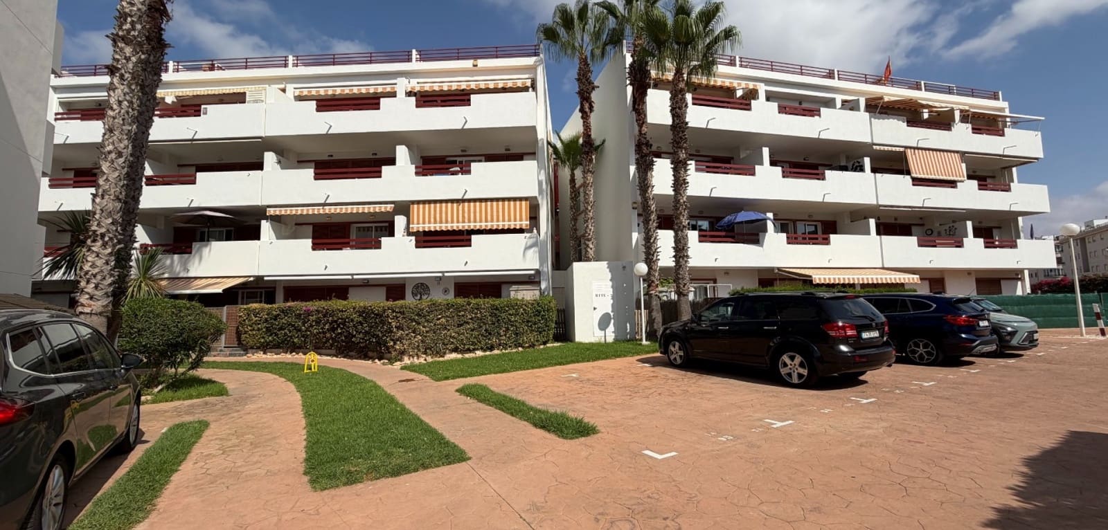 3 soverom Leilighet til salgs i Playa Flamenca med svømmebasseng - € 259 900 (Ref: 9990936)