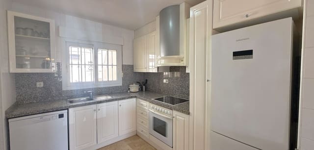 2 slaapkamer Huis te koop in Las Ramblas Golf, Orihuela met zwembad - € 224.000 (Ref: 9996047)