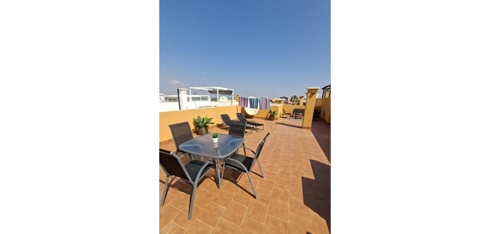 2 bedroom Apartment for sale in Orihuela with pool - € 174,000 (Ref: 9996048)
