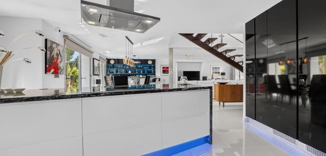 4 soverom Villa til salgs i Pinar de Campoverde, Pilar de la Horadada med svømmebasseng garasje - € 1 475 000 (Ref: 9999291)