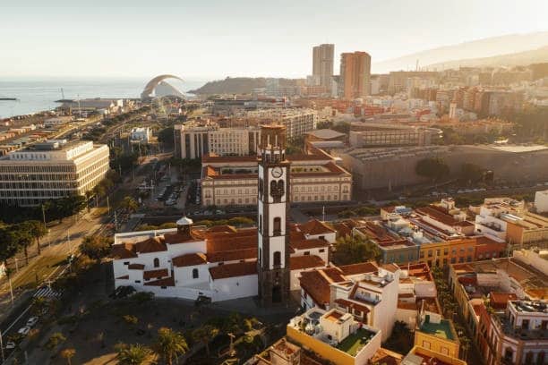 26 quarto Pousada para venda em Santa Cruz de Tenerife - 8 900 000 € (Ref: 8476323)