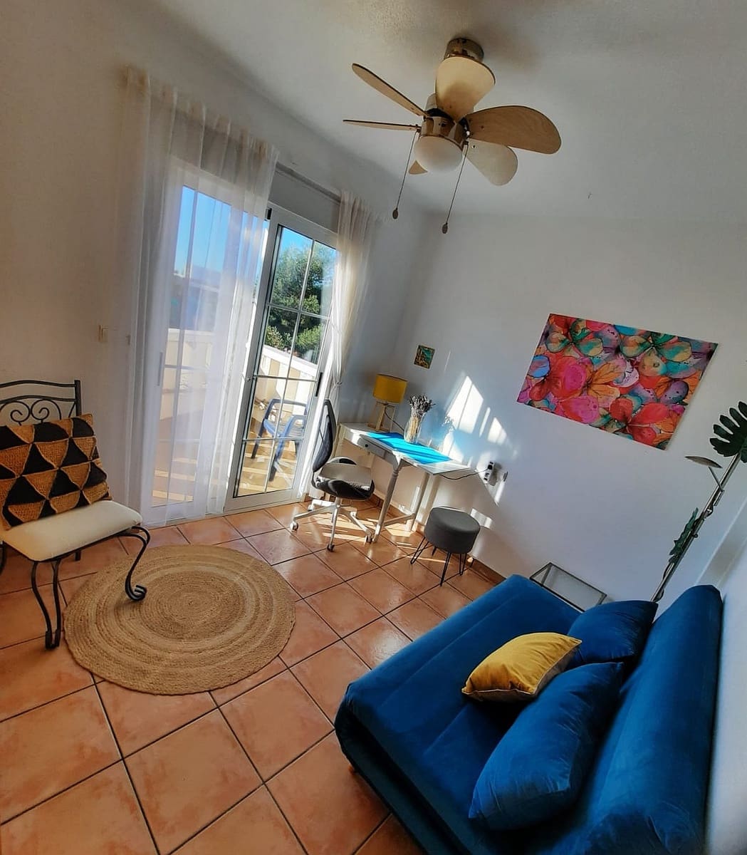 3 slaapkamer Halfvrijstaande villa te koop in San Pedro del Pinatar met garage - € 245.000 (Ref: 8980507)