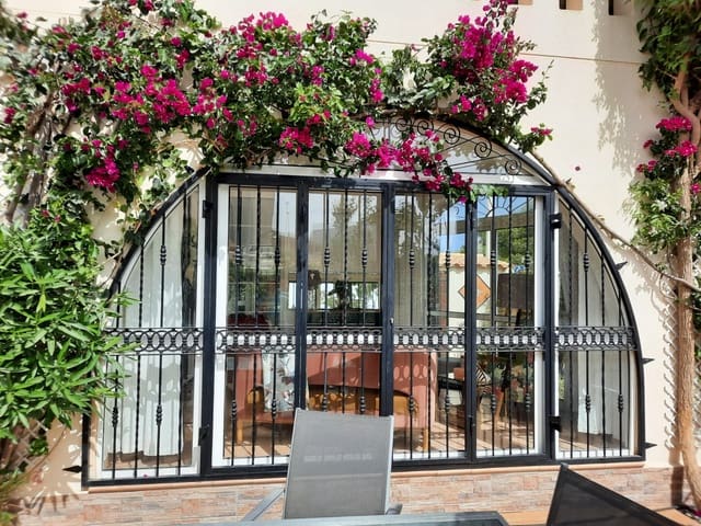 3 Zimmer Doppelhaus zu verkaufen in El Mojón - Las Salinas, San Pedro del Pinatar mit Garage - 245.000 € (Ref: 8980507)