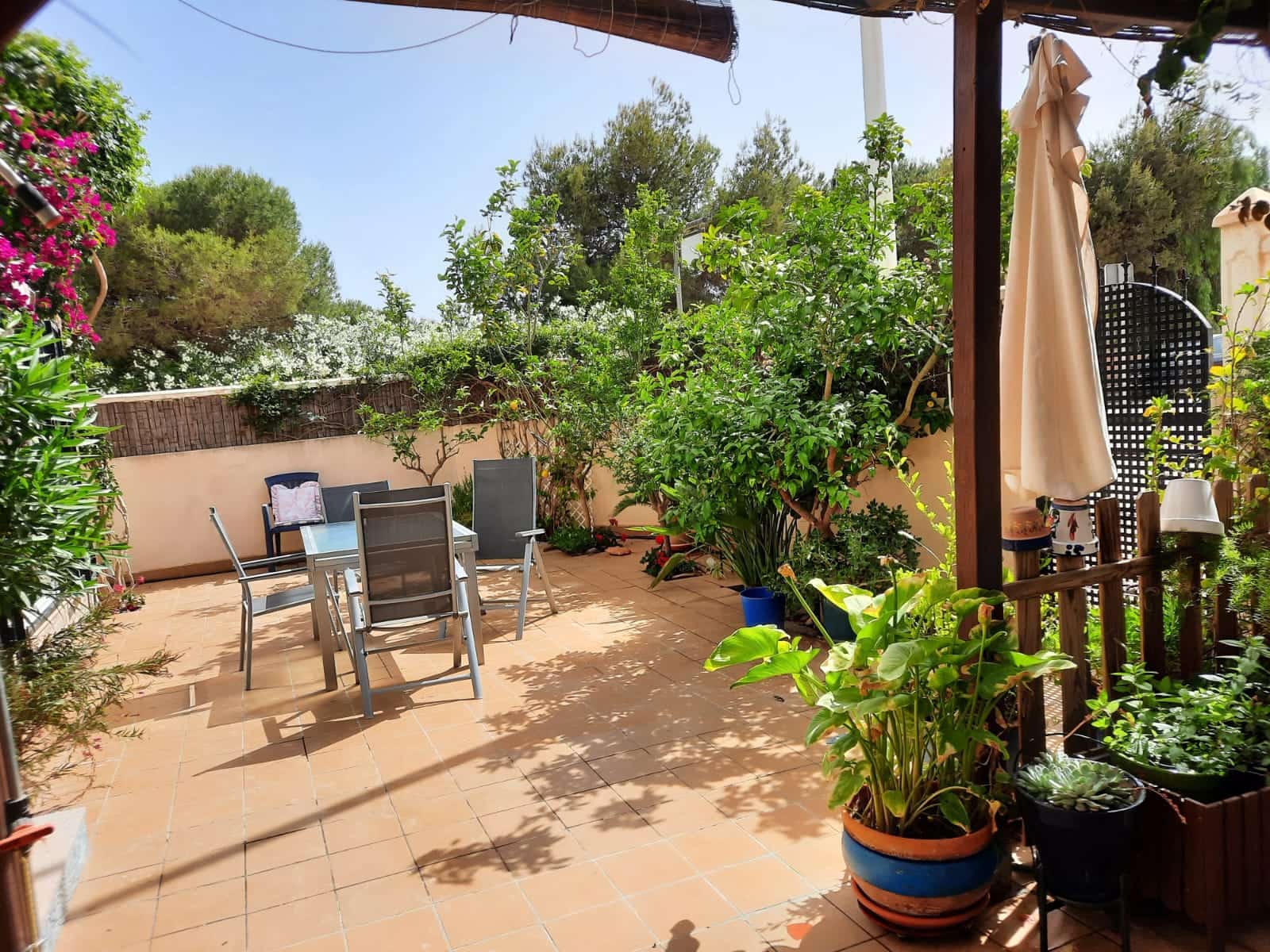 3 slaapkamer Halfvrijstaande villa te koop in San Pedro del Pinatar met garage - € 245.000 (Ref: 8980507)
