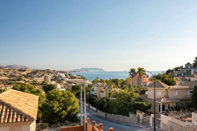 3 soveværelse Villa til salg i Cala d'Or, El Campello med swimmingpool garage - € 599.000 (Ref: 9110859)