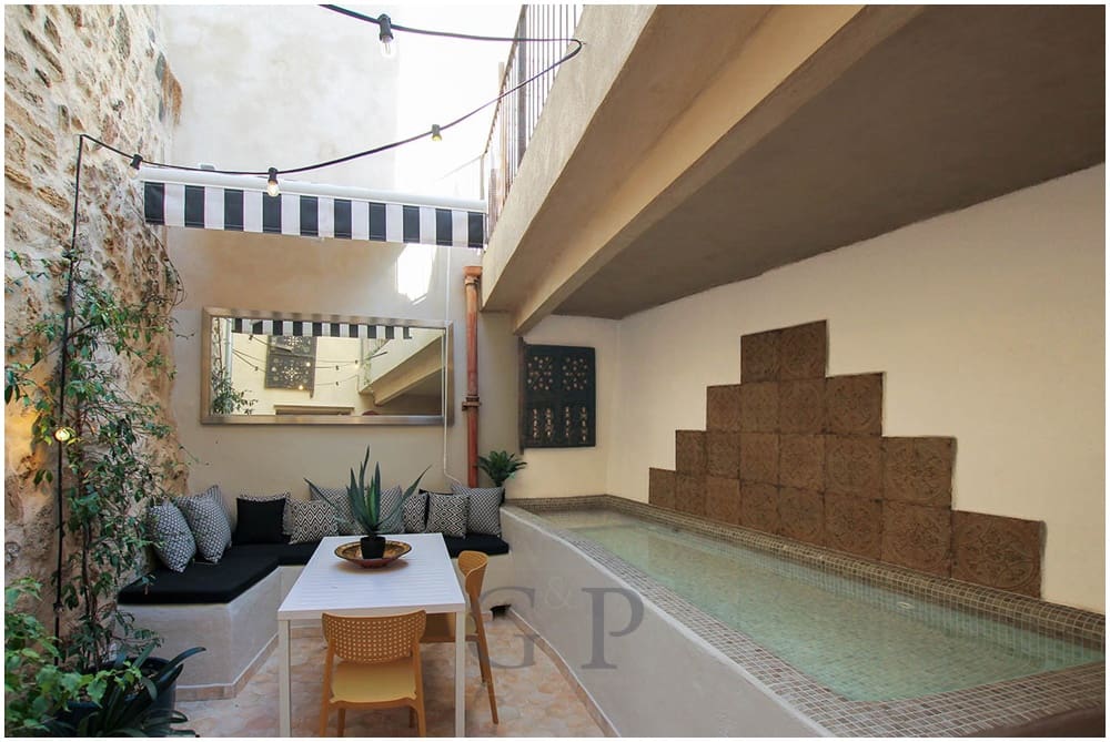 3 soveværelse Byhus til salg i Arta med swimmingpool - € 898.000 (Ref: 10162479)