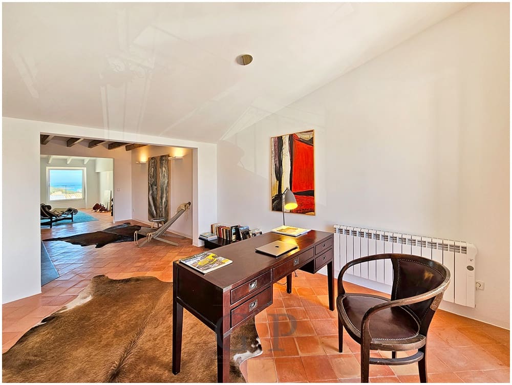 3 bedroom Townhouse for sale in Capdepera with pool - € 1,800,000 (Ref: 10167102)