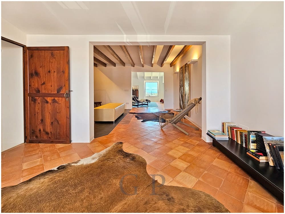 3 bedroom Townhouse for sale in Capdepera with pool - € 1,800,000 (Ref: 10167102)