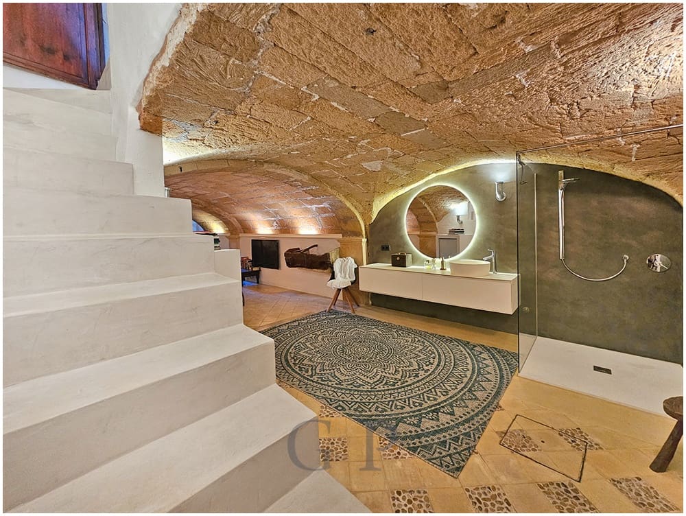 3 bedroom Townhouse for sale in Capdepera with pool - € 1,800,000 (Ref: 10167102)