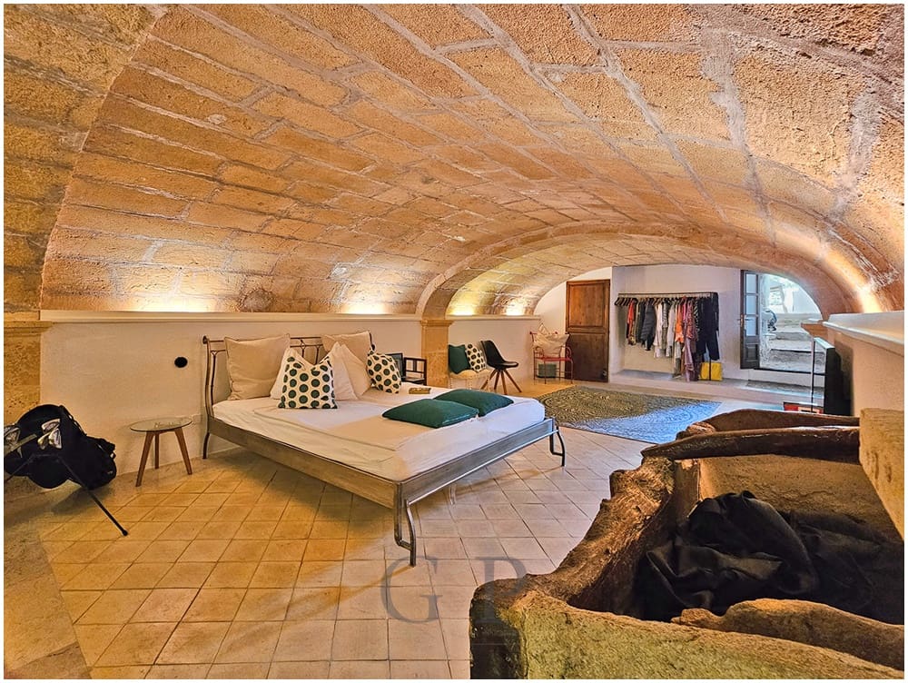 3 bedroom Townhouse for sale in Capdepera with pool - € 1,800,000 (Ref: 10167102)