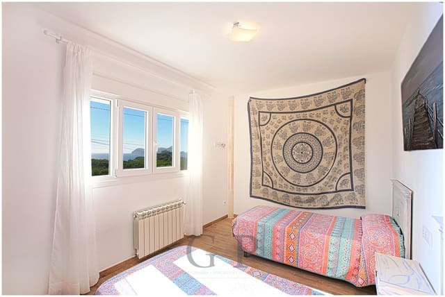 5 soveværelse Villa til salg i Cala Ratjada, Capdepera med swimmingpool - € 1.350.000 (Ref: 9552263)