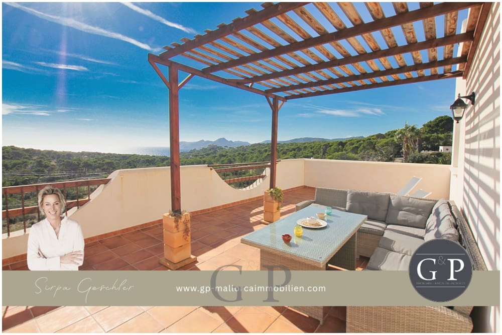 5 bedroom Villa for sale in Cala Ratjada with pool - € 1,350,000 (Ref: 9552263)