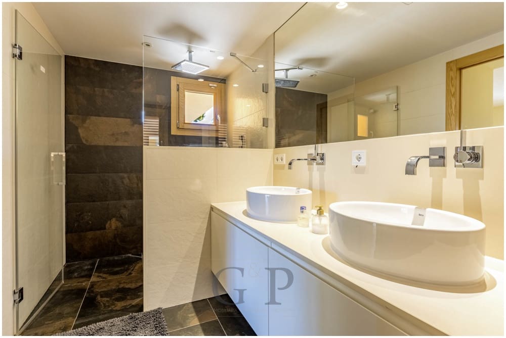 Chalet de 5 habitaciones en Cala Ratjada en venta con piscina - 3.900.000 € (Ref: 9552270)