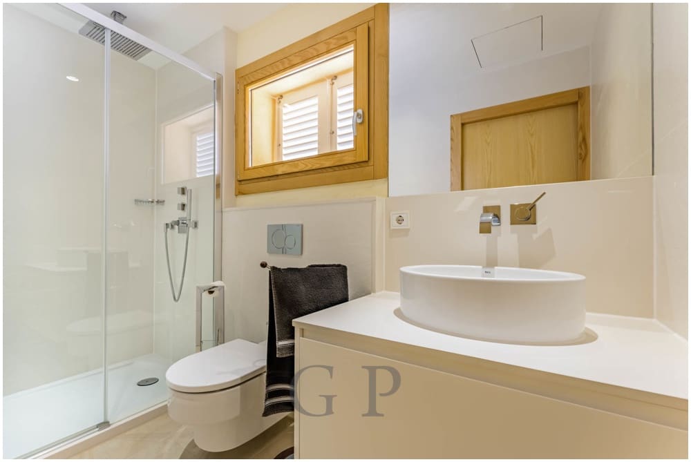 Chalet de 5 habitaciones en Cala Ratjada en venta con piscina - 3.900.000 € (Ref: 9552270)