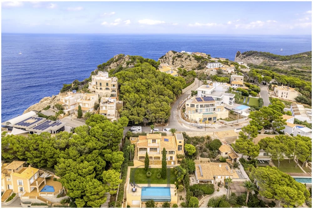 Chalet de 5 habitaciones en Cala Ratjada en venta con piscina - 3.900.000 € (Ref: 9552270)