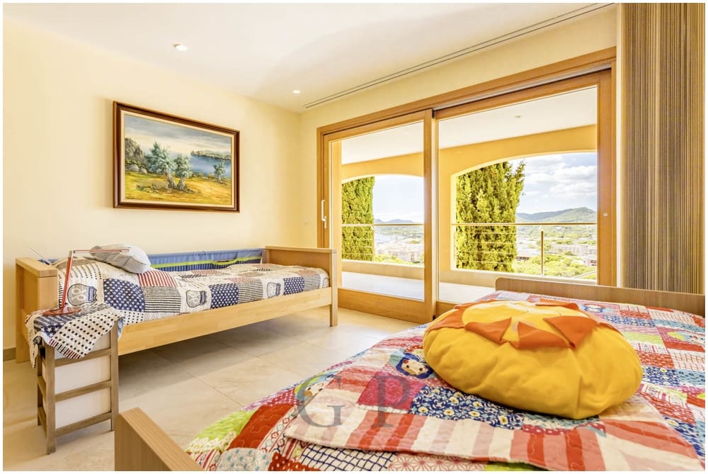 Chalet de 5 habitaciones en Cala Ratjada en venta con piscina - 3.900.000 € (Ref: 9552270)