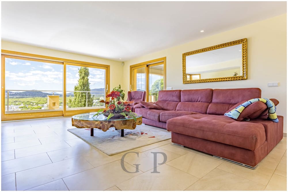 Chalet de 5 habitaciones en Cala Ratjada en venta con piscina - 3.900.000 € (Ref: 9552270)