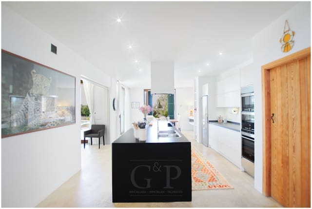 5 soverom Finca/Herregård til salgs i Son Carrio, Sant Llorenç des Cardassar med svømmebasseng - € 2 900 000 (Ref: 9552273)