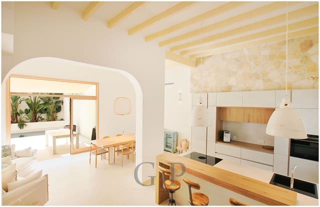 4 soveværelse Byhus til salg i Capdepera med swimmingpool - € 1.175.000 (Ref: 9552277)