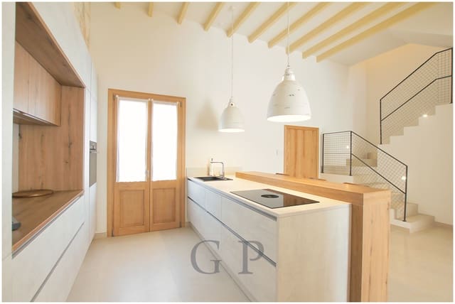 4 soveværelse Byhus til salg i Capdepera med swimmingpool - € 1.175.000 (Ref: 9552277)