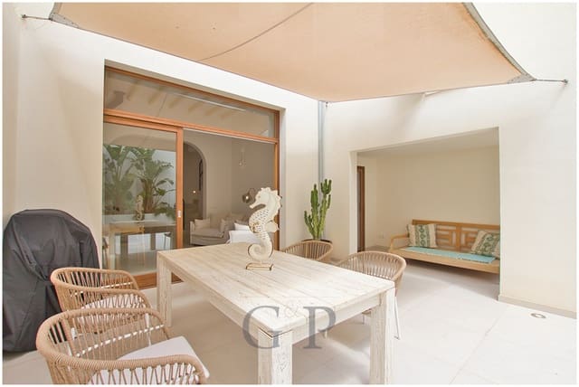 4 soveværelse Byhus til salg i Capdepera med swimmingpool - € 1.175.000 (Ref: 9552277)