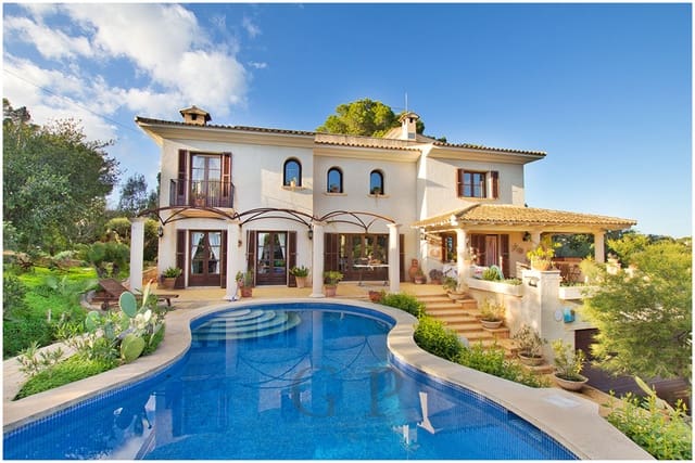 Chalet de 4 habitaciones en Cala Ratjada, Capdepera en venta con piscina - 1.695.000 € (Ref: 9552281)