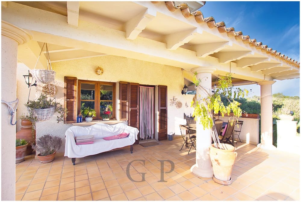 Chalet de 4 habitaciones en Cala Ratjada en venta con piscina - 1.695.000 € (Ref: 9552281)