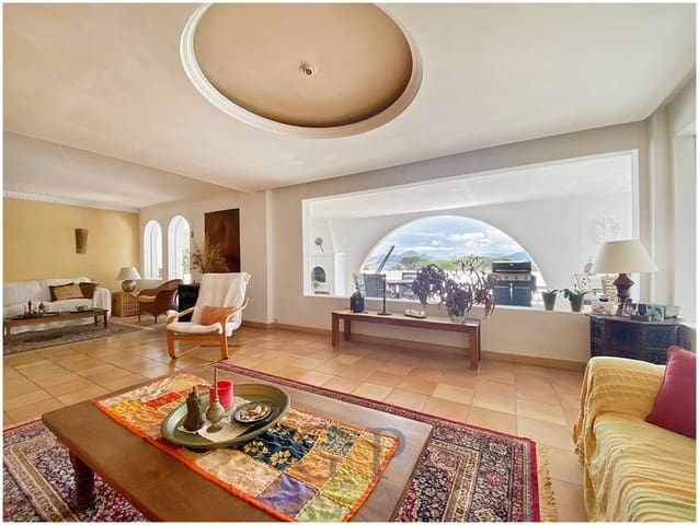 5 soveværelse Villa til salg i Cala Ratjada, Capdepera med swimmingpool - € 2.600.000 (Ref: 9552289)