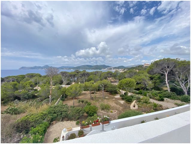 5 soveværelse Villa til salg i Cala Ratjada, Capdepera med swimmingpool - € 2.600.000 (Ref: 9552289)