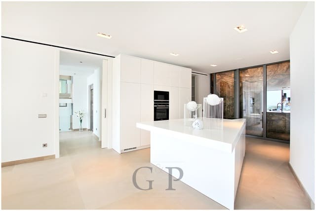 4 soveværelse Villa til salg i Canyamel, Capdepera med swimmingpool - € 3.995.000 (Ref: 9552291)