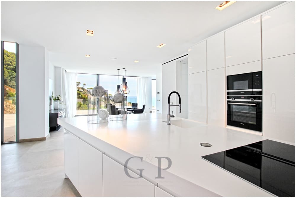 4 soveværelse Villa til salg i Canyamel med swimmingpool - € 3.995.000 (Ref: 9552291)