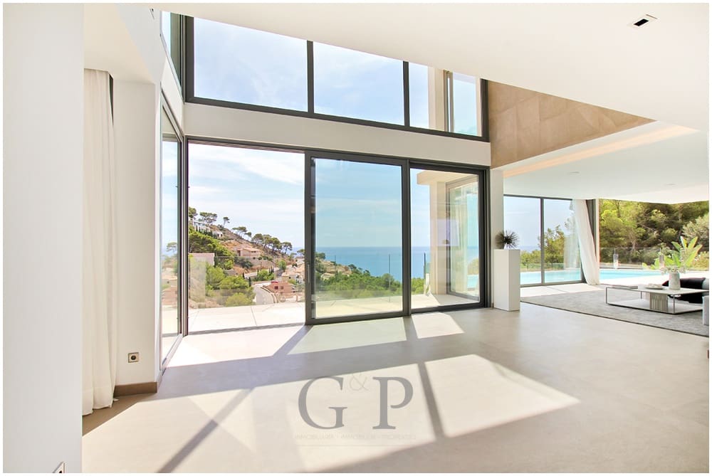 4 soveværelse Villa til salg i Canyamel med swimmingpool - € 3.995.000 (Ref: 9552291)