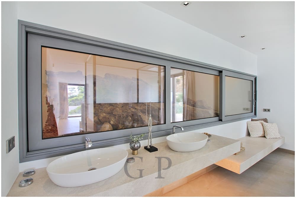 4 soveværelse Villa til salg i Canyamel med swimmingpool - € 3.995.000 (Ref: 9552291)