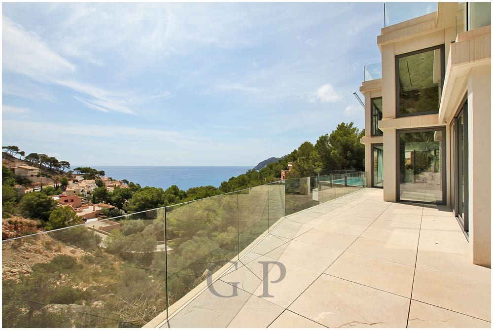 4 soveværelse Villa til salg i Canyamel med swimmingpool - € 3.995.000 (Ref: 9552291)