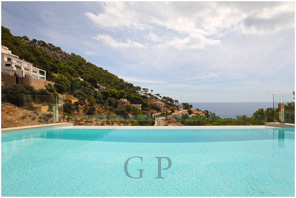 4 soveværelse Villa til salg i Canyamel med swimmingpool - € 3.995.000 (Ref: 9552291)