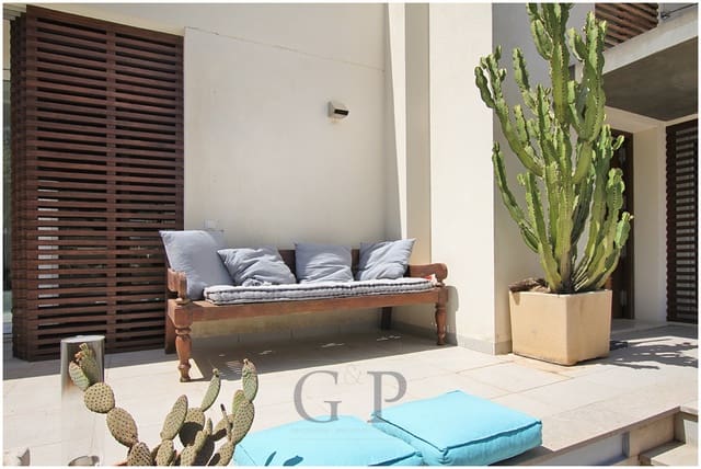 4 soveværelse Villa til salg i Canyamel, Capdepera med swimmingpool - € 1.249.000 (Ref: 9552294)