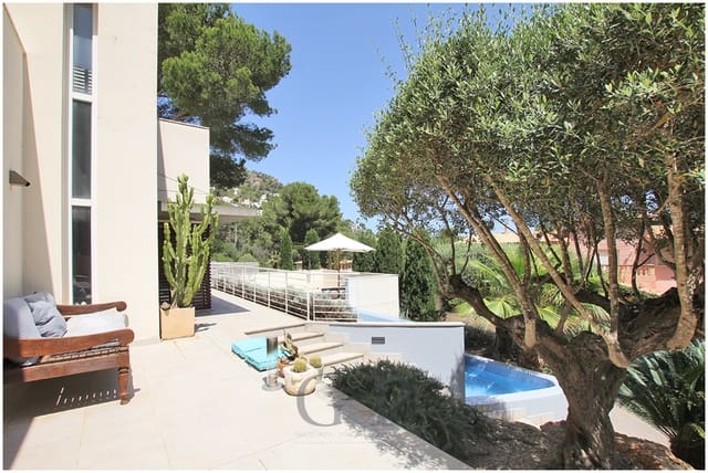 4 soveværelse Villa til salg i Canyamel, Capdepera med swimmingpool - € 1.249.000 (Ref: 9552294)