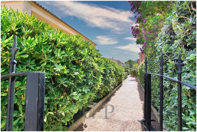 3 soveværelse Byhus til salg i Cala Ratjada, Capdepera med swimmingpool - € 695.000 (Ref: 9552297)