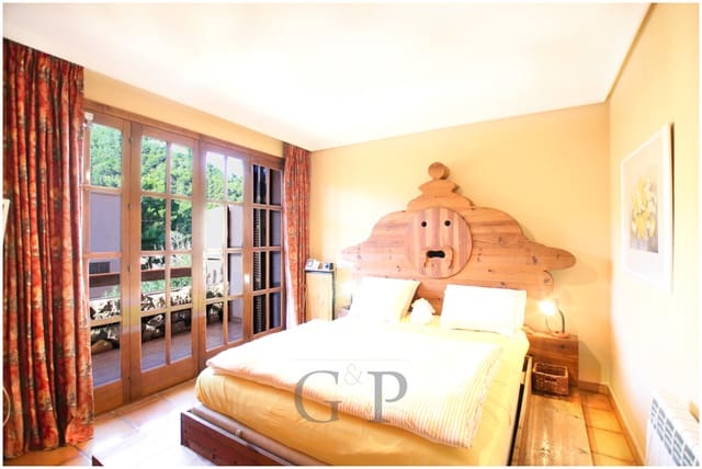 3 soveværelse Byhus til salg i Cala Ratjada, Capdepera med swimmingpool - € 695.000 (Ref: 9552297)