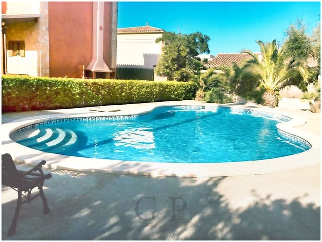 3 soveværelse Byhus til salg i Cala Ratjada, Capdepera med swimmingpool - € 695.000 (Ref: 9552297)