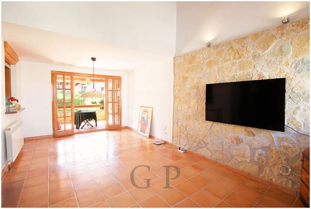 3 bedroom Townhouse for sale in Cala Ratjada, Capdepera with pool - € 695,000 (Ref: 9552297)