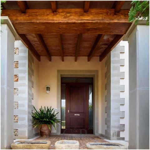 3 bedroom Villa for sale in Portocristo / Port de Manacor, Manacor with pool - € 1,590,000 (Ref: 9552298)